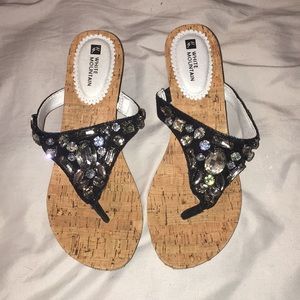 NWOT White Mountain Diamond Wedge Sandals Size 9